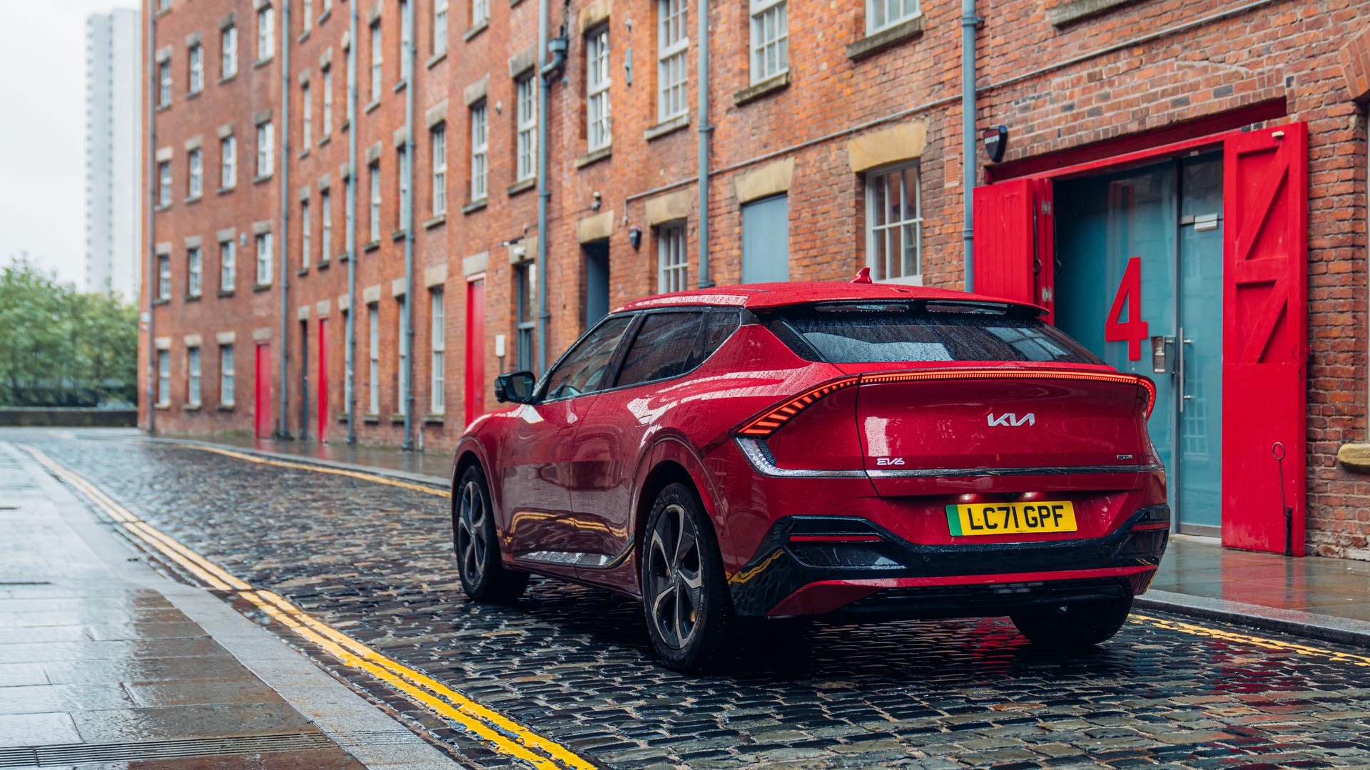 Kia EV6 Review & Prices 2023 AutoTrader UK